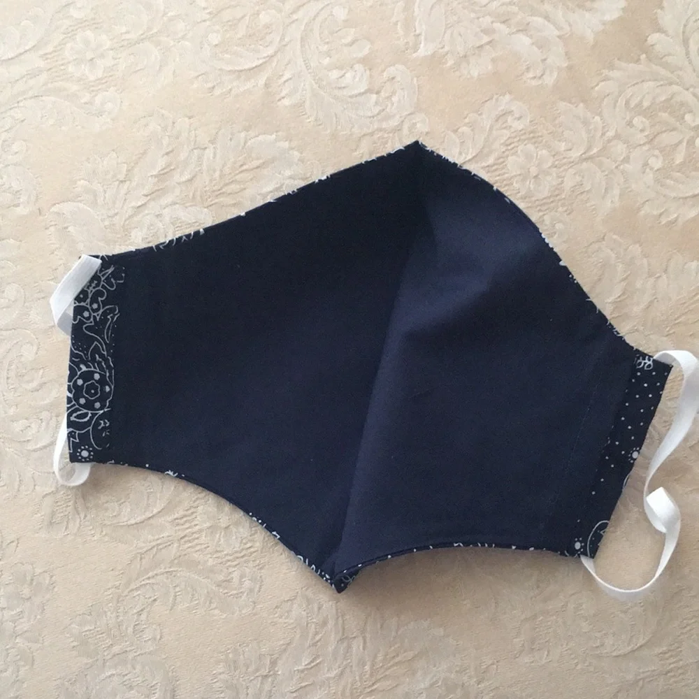 NEW Levi's Reusable Reversible Printed Face mask